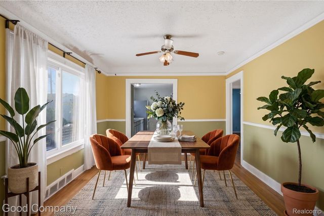 520 E Muir Avenue, Hazel Park, MI 48030
