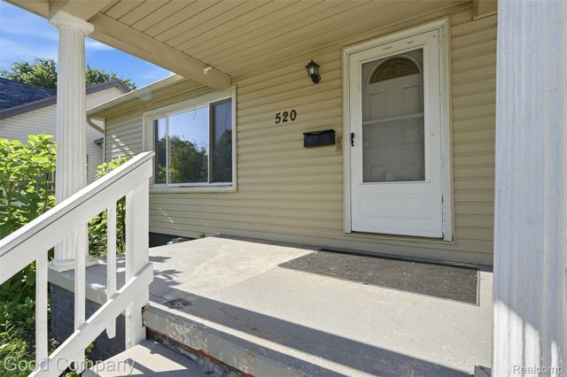 520 E Muir Avenue, Hazel Park, MI 48030