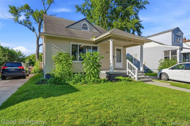 520 E Muir Avenue, Hazel Park, MI 48030