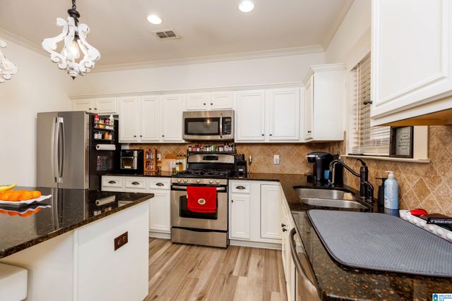 4642 ROSSER FARMS PARKWAY, Bessemer, AL 35022