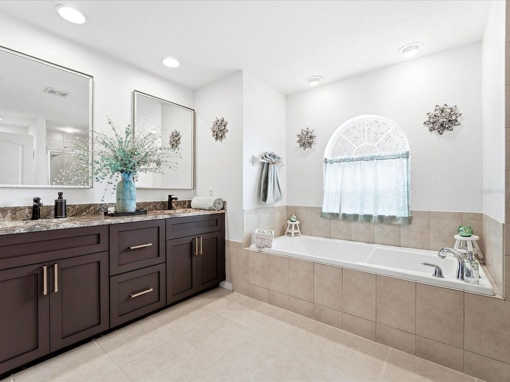 Image 14 of property listing at 5283 BALMOR TERRACE, North Port, FL 34288