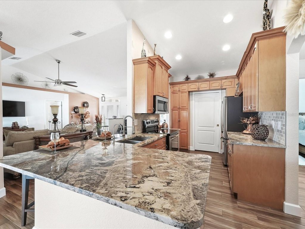 Image 7 of property listing at 5283 BALMOR TERRACE, North Port, FL 34288