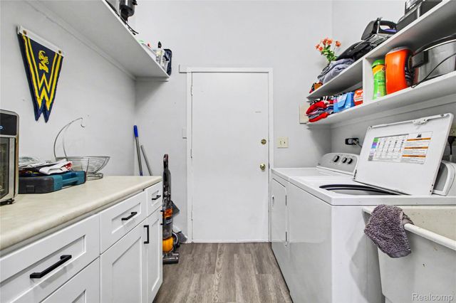 798 Peninsula Court, Ann Arbor, MI 48105