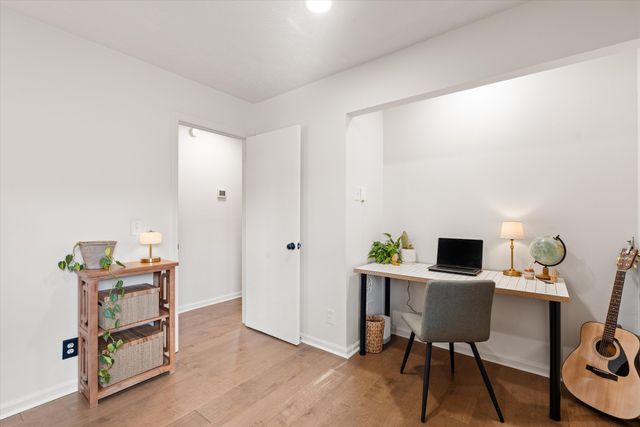 411 Lemont Dr, Nashville, TN 37216