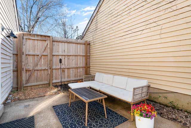 411 Lemont Dr, Nashville, TN 37216