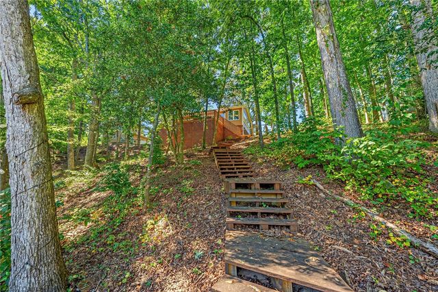 158 Creekwood Road, Hartwell, GA 30643