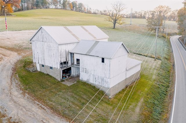 7499 County Road 19, Millersburg, OH 44654