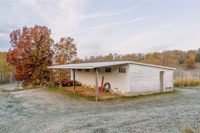 7499 County Road 19, Millersburg, OH 44654