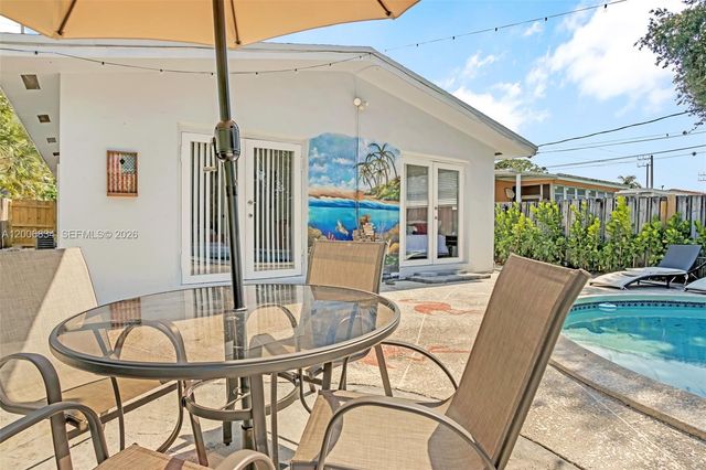 1547 NE 38th St, Oakland Park, FL 33334