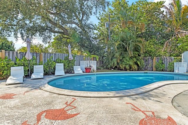 1547 NE 38th St, Oakland Park, FL 33334