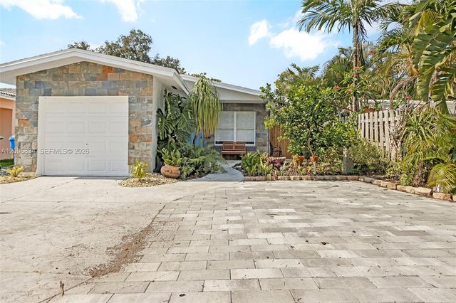 1547 NE 38th St, Oakland Park, FL 33334