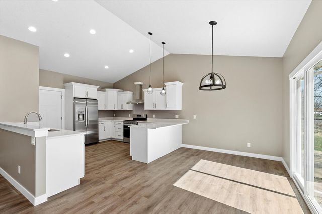 1531 Tyler Court, Camanche, IA 52730