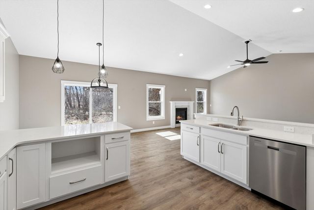 1531 Tyler Court, Camanche, IA 52730