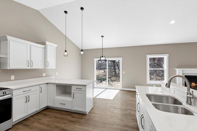 1531 Tyler Court, Camanche, IA 52730