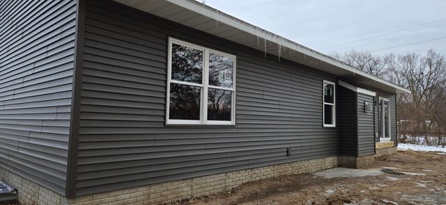 1531 Tyler Court, Camanche, IA 52730