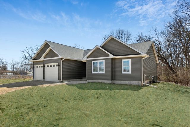 1531 Tyler Court, Camanche, IA 52730
