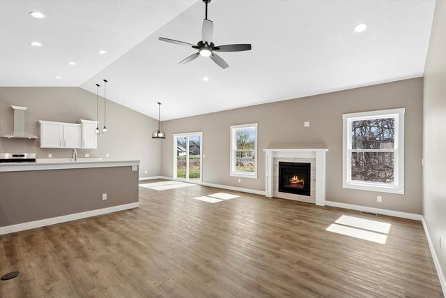 1531 Tyler Court, Camanche, IA 52730