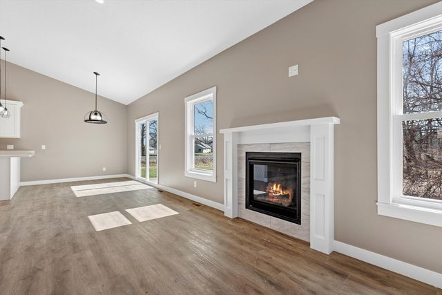 1531 Tyler Court, Camanche, IA 52730