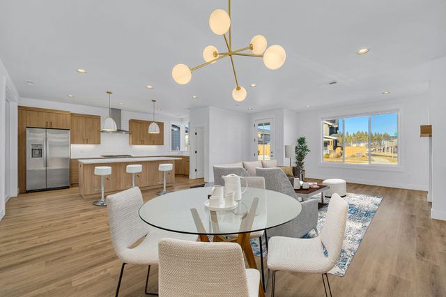 20505 Aberdeen Drive, Bend, OR 97702