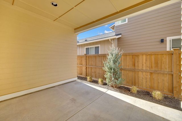 20505 Aberdeen Drive, Bend, OR 97702