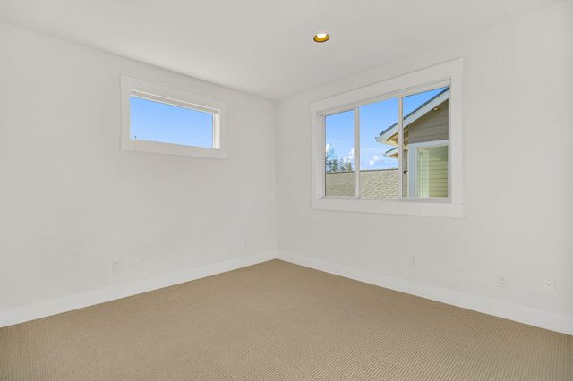 20505 Aberdeen Drive, Bend, OR 97702