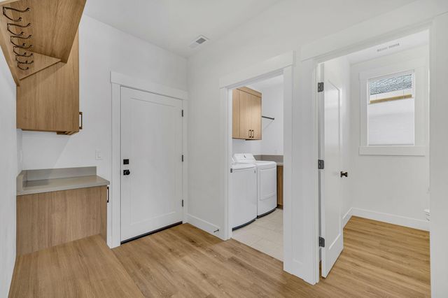 20505 Aberdeen Drive, Bend, OR 97702