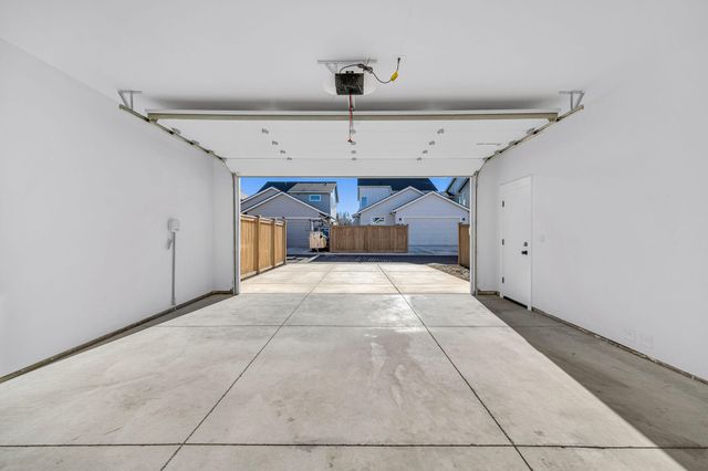 20505 Aberdeen Drive, Bend, OR 97702