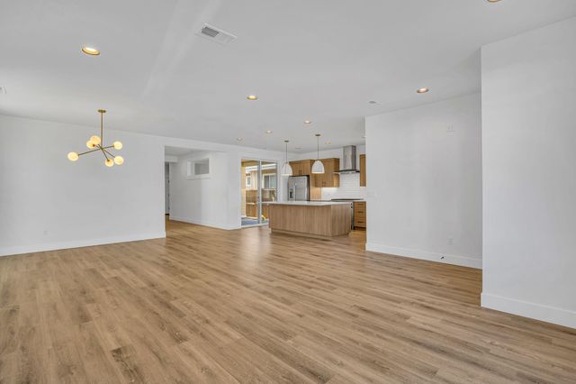 20505 Aberdeen Drive, Bend, OR 97702