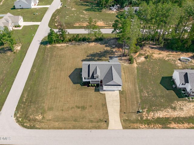 324 Lasswade Court, Zebulon, NC 27597
