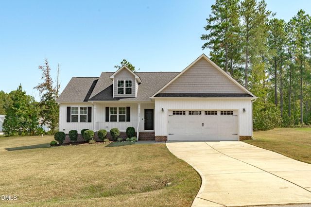 324 Lasswade Court, Zebulon, NC 27597