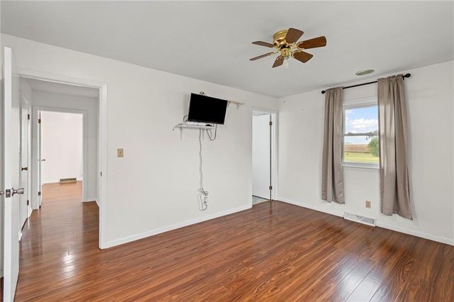 10451 Miners Trail Road, Higginsville, MO 64037