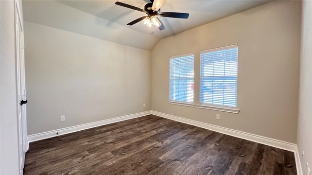 604 Moseley Lane, Greenville, TX 75402