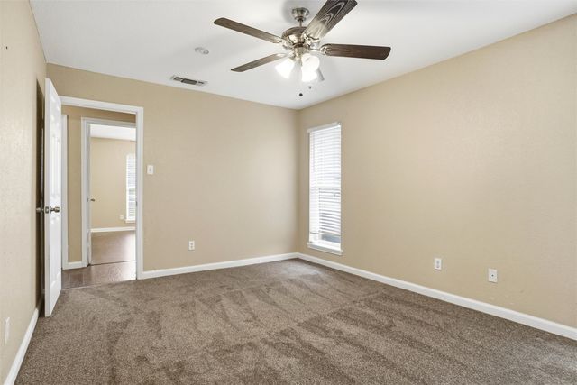 148 Lilac Lane, Azle, TX 76020