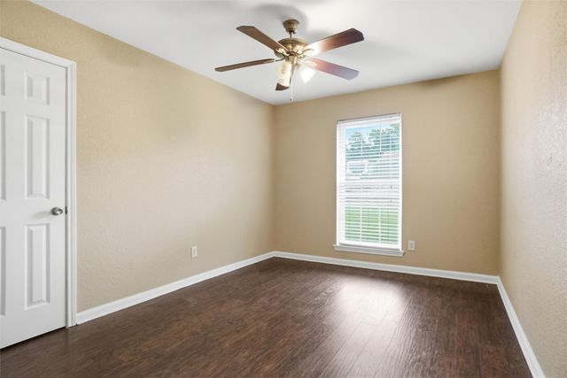 148 Lilac Lane, Azle, TX 76020