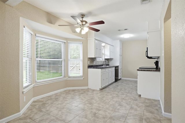 148 Lilac Lane, Azle, TX 76020