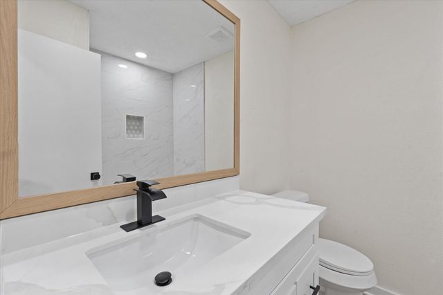 7810 Willow Mint Lane, Houston, TX 77086