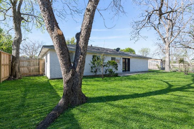 7810 Willow Mint Lane, Houston, TX 77086