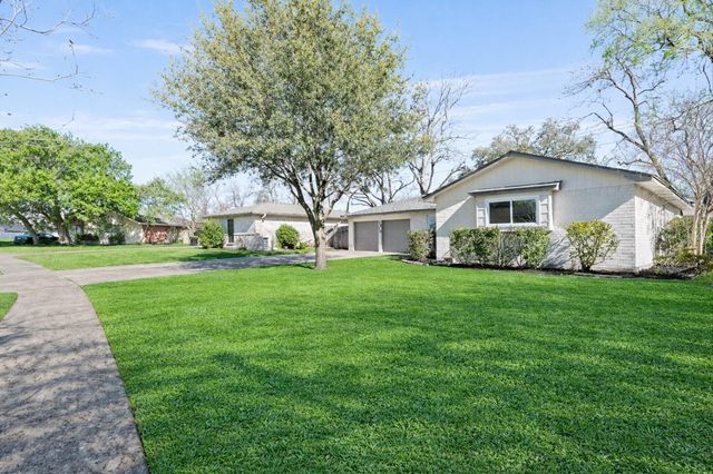 7810 Willow Mint Lane, Houston, TX 77086