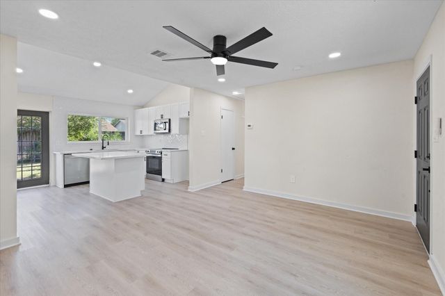 7810 Willow Mint Lane, Houston, TX 77086