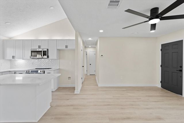 7810 Willow Mint Lane, Houston, TX 77086