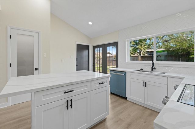 7810 Willow Mint Lane, Houston, TX 77086