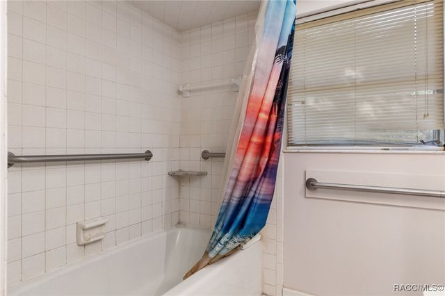 8372 E Lake Bradley Road, Floral City, FL 34436