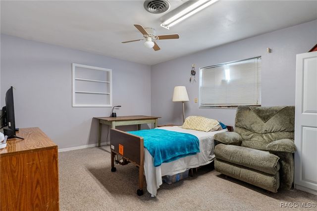 8372 E Lake Bradley Road, Floral City, FL 34436