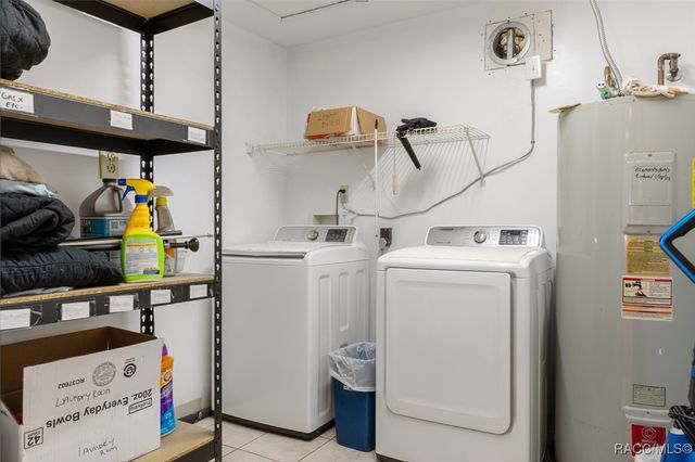 8372 E Lake Bradley Road, Floral City, FL 34436