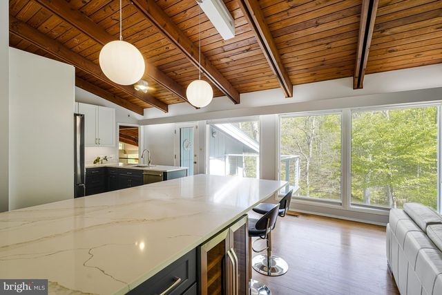 10611 ALLENWOOD LN, Great Falls, VA 22066