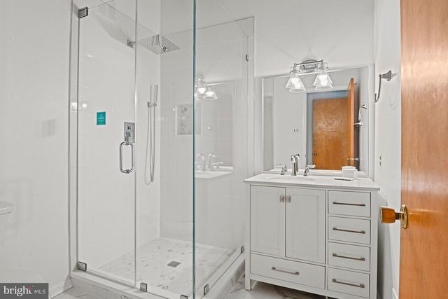 10611 ALLENWOOD LN, Great Falls, VA 22066