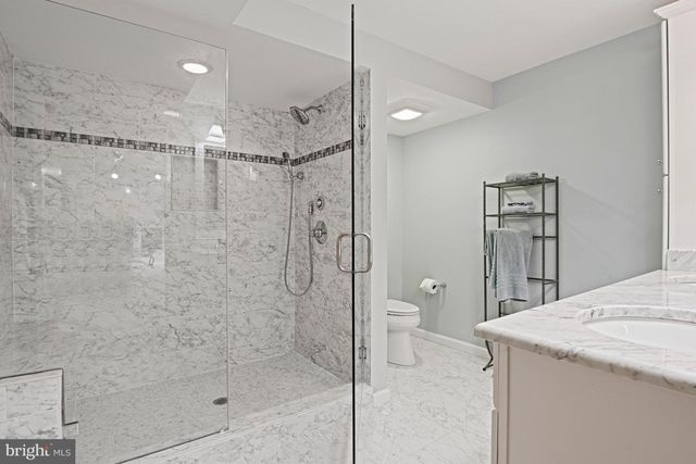 10611 ALLENWOOD LN, Great Falls, VA 22066