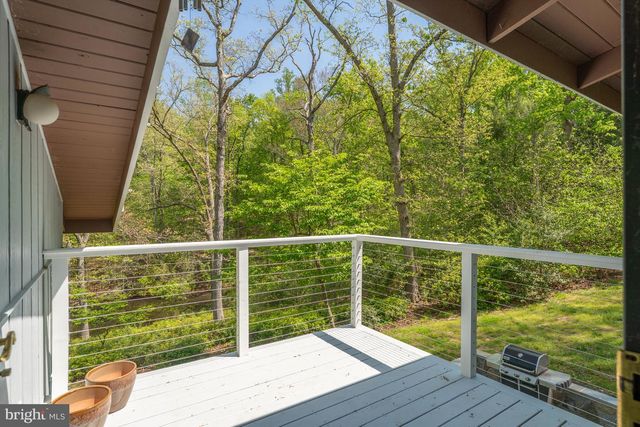 10611 ALLENWOOD LN, Great Falls, VA 22066