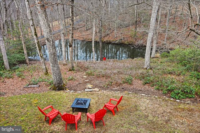 10611 ALLENWOOD LN, Great Falls, VA 22066