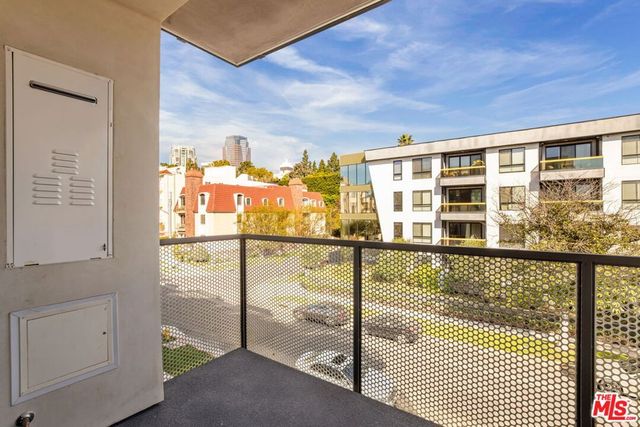2361 Fox Hills Drive 203, Los Angeles, CA 90064